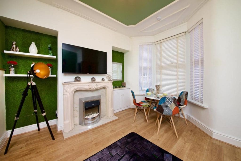 3 Bedroom (5 Beds), 1 Bathroom – Daisy Street, Liverpool