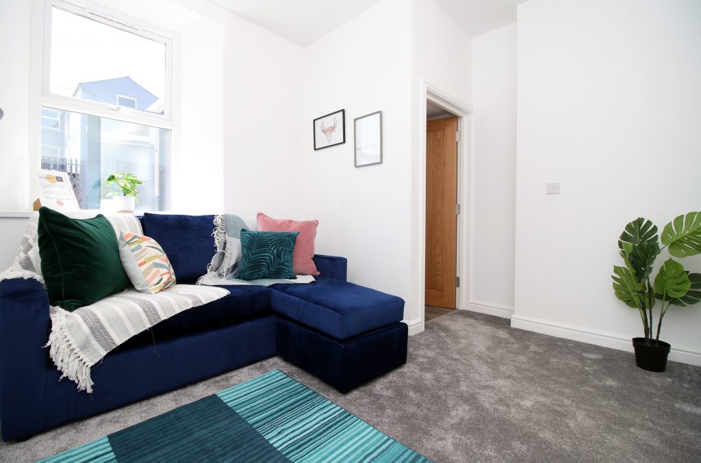 1 Bedroom, (1 Bed), 1 Bath – Newport, Wales, UK