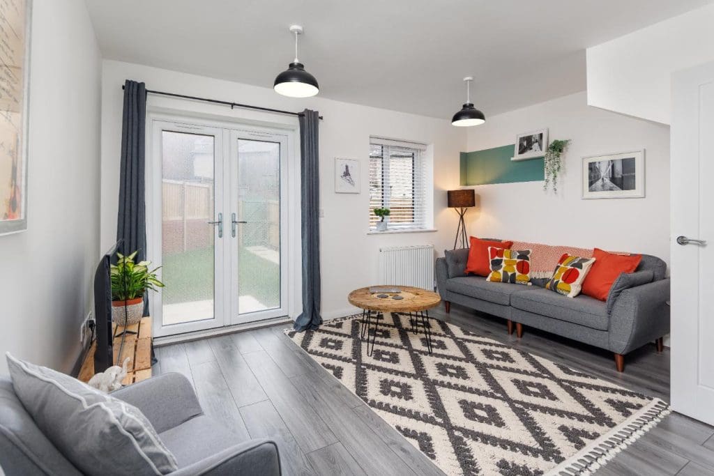 3 Bedroom (4 beds), 1.5 Bathroom – Liverpool