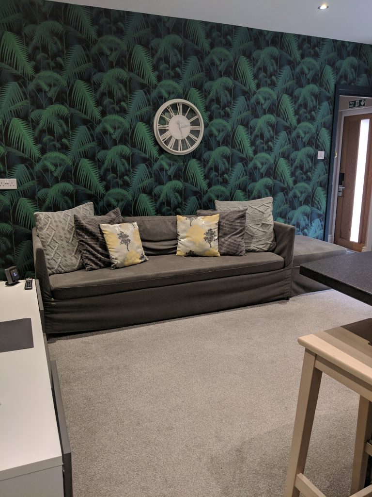 3 Bedroom (6 Beds), 2 Bathroom Apartment – Southport, Merseyside, England, UK