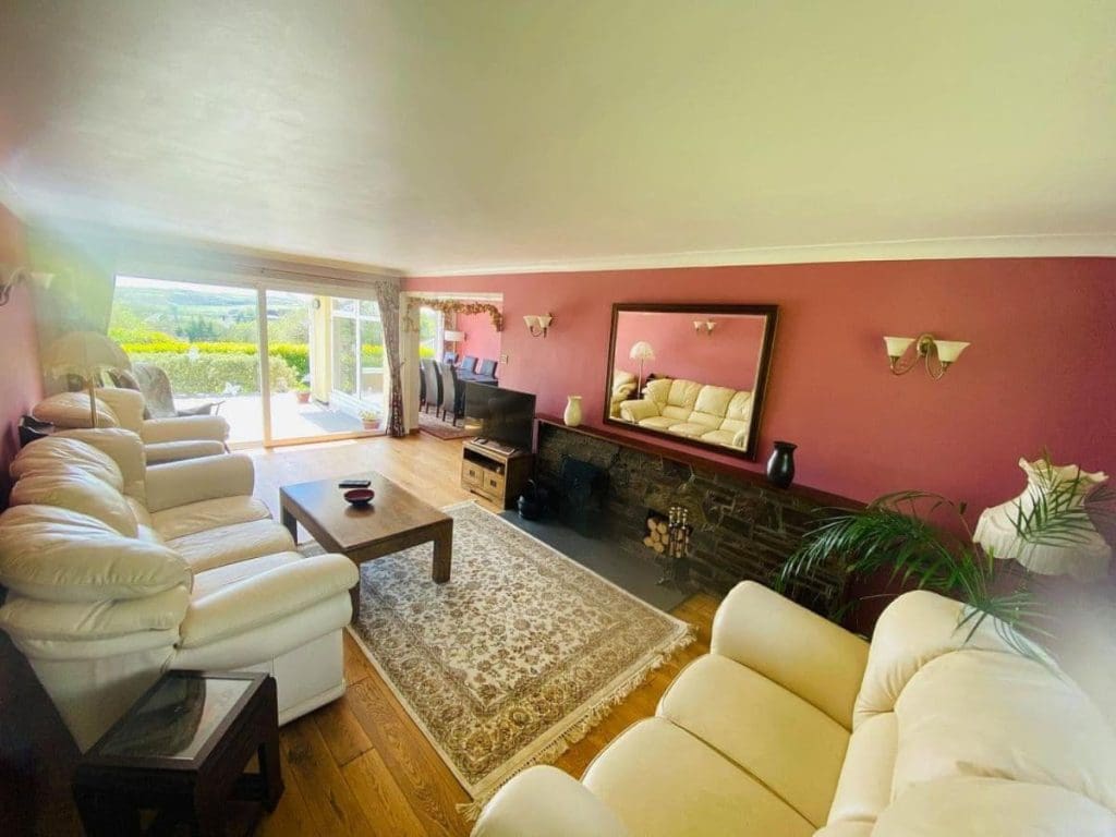 4 Bedroom (5 Beds),1 Bathroom House in Liskeard, Cornwall, England, UK
