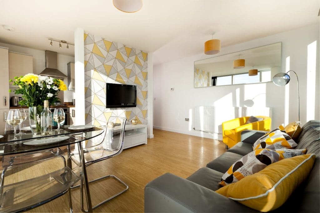 2 Bedroom (3 beds), 2 Bathroom Apartment – Milton Keynes, Buckinghamshire, England, UK.