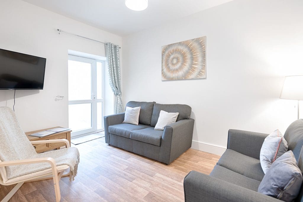 4 Bedroom (7 Beds), 1 Bath – Swansea, West Glamorgan, Wales, UK