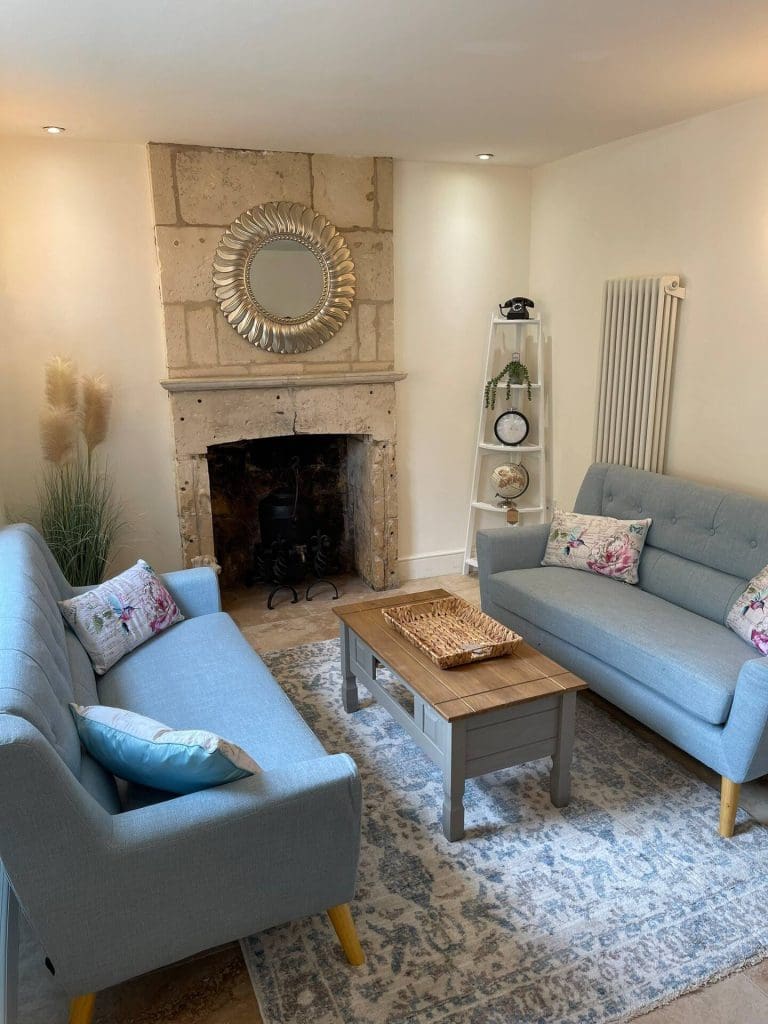 3 Bedroom (4 Beds), 3 Bathroom House – Bath, Somerset, England, UK