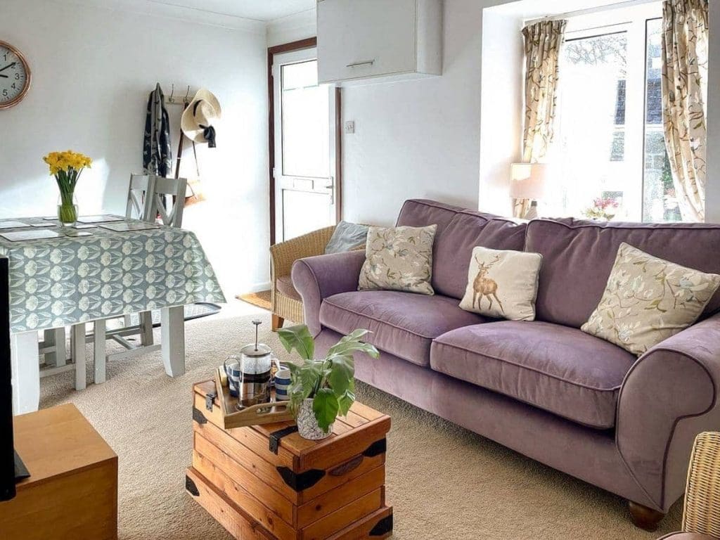 2 Bedroom (4 Bed), 1 Bathroom Cottage – Truro, Cornwall, England, UK
