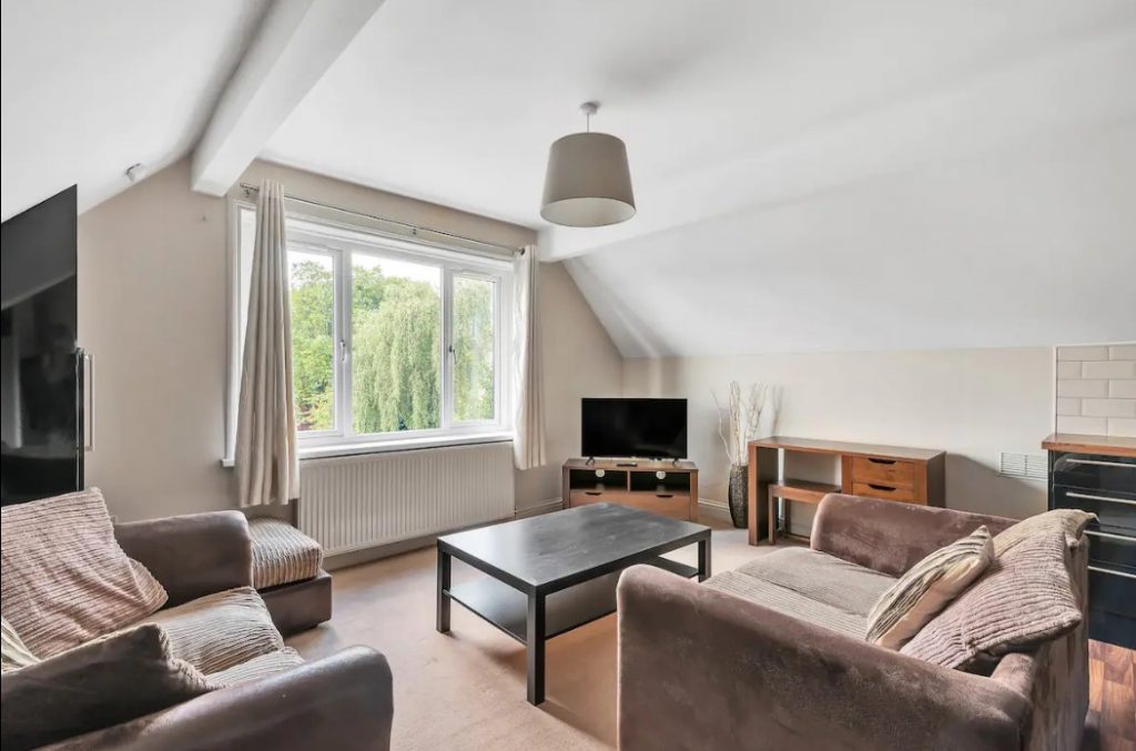 1 Bedroom , 1 Bathroom Apartment Located In Derby, Derbyshire, England, UK