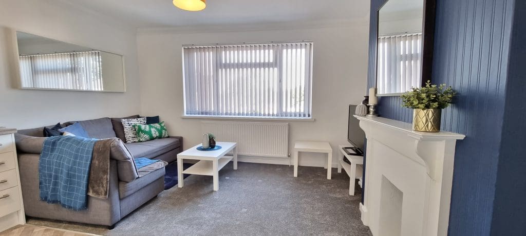 2 Bedroom (4 Beds), 1 Bathroom Apt – Southampton, Hampshire, England, UK
