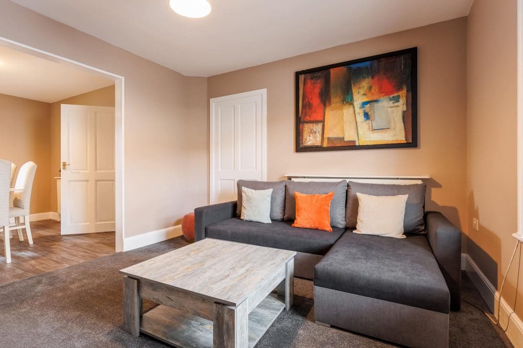 3 Bedroom (5 Beds), 1 Bath – Bournemouth, Dorset, England, UK