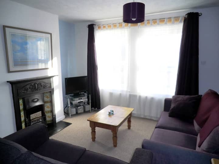 2 Bedroom (4 Beds), 1.5 Bath – Bournemouth, Dorset, England, UK