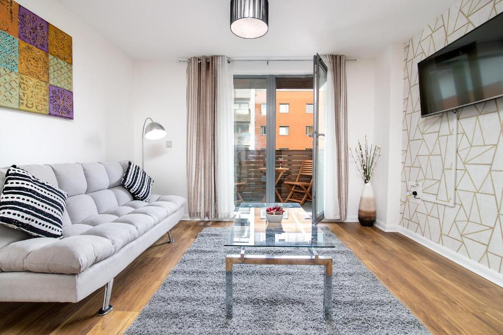 1 Bedrooms (1 Beds), 1 Bath – Birmingham,  West Midlands, England, UK