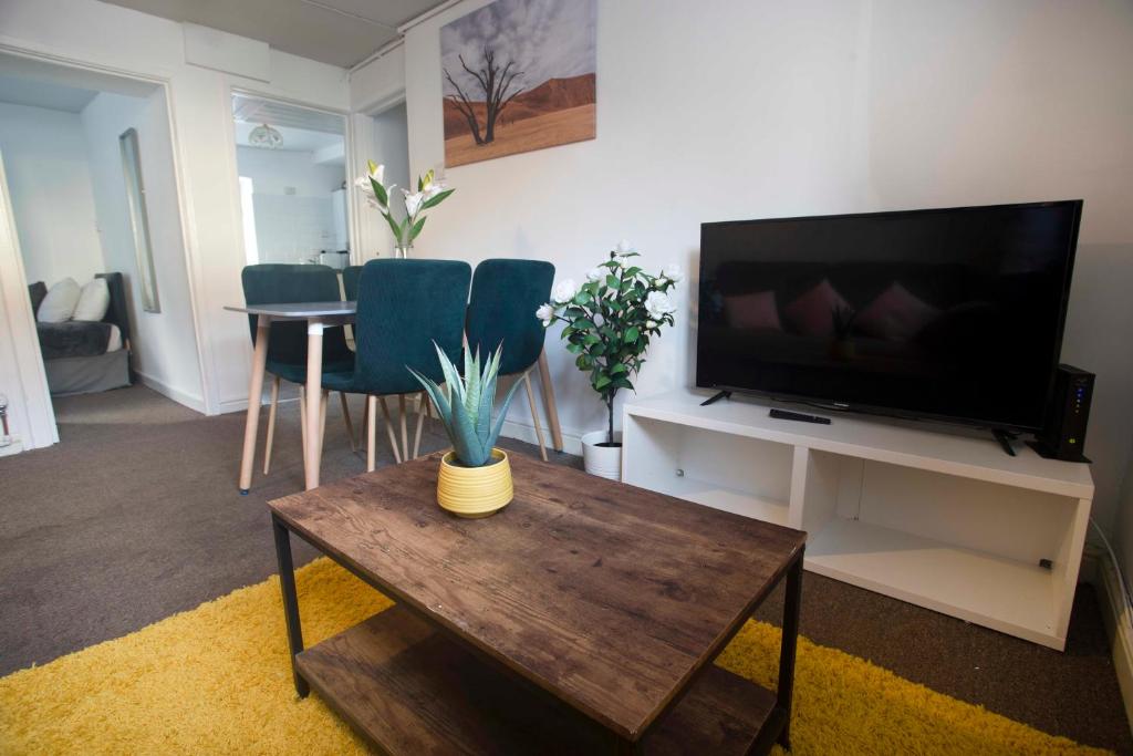 1 Bedrooms (1 Beds), 1 Bath – Bristol ,  Bristol, England, UK