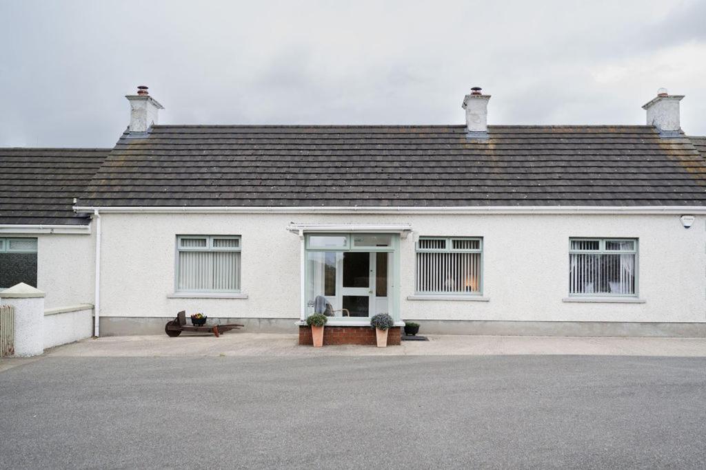 3 Bedrooms (3 Beds), 2 Bath – Magherafelt,  County Londonderry, Northern Ireland, UK