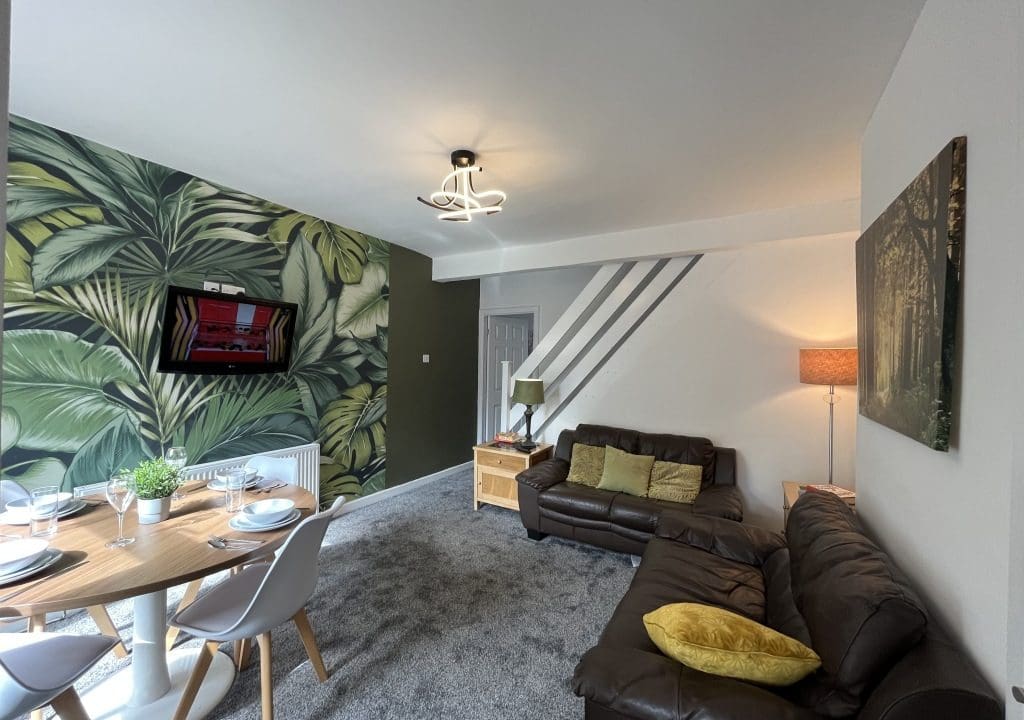 05250270034284b771b21dd1beae5a21c0c951735b78c906139a5fed30d4c214-786b7f8284_v0_w1024xh0_rDEF[1]