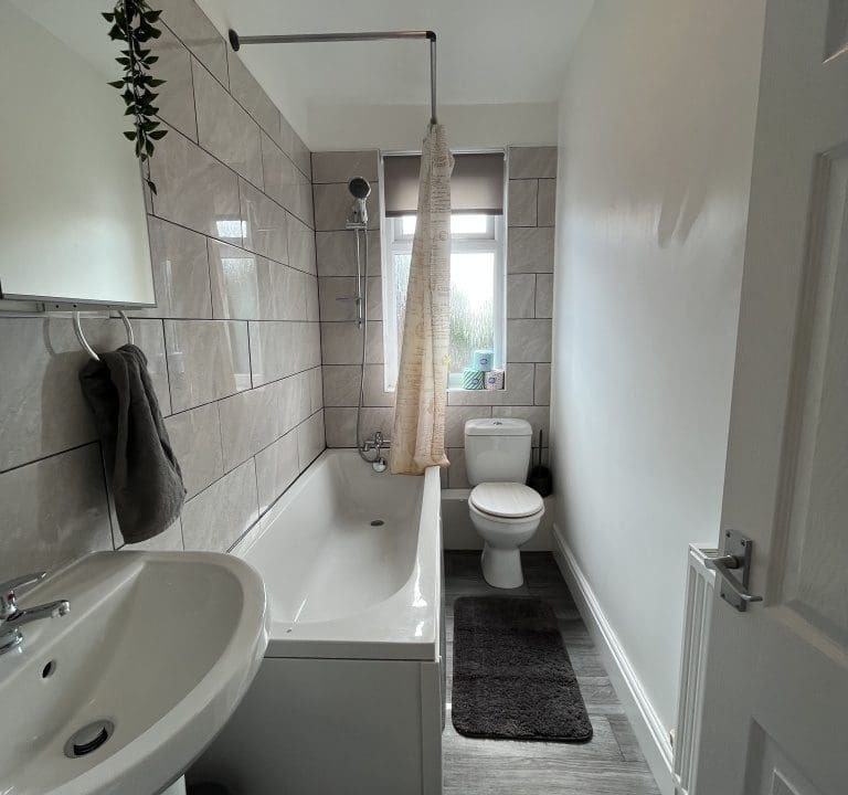 59e71c653733deb4d739c005eebedaab44f832d8d02616da510bc36587df45f6-786b7f8284_v0_w1024xh0_rDEF[1]