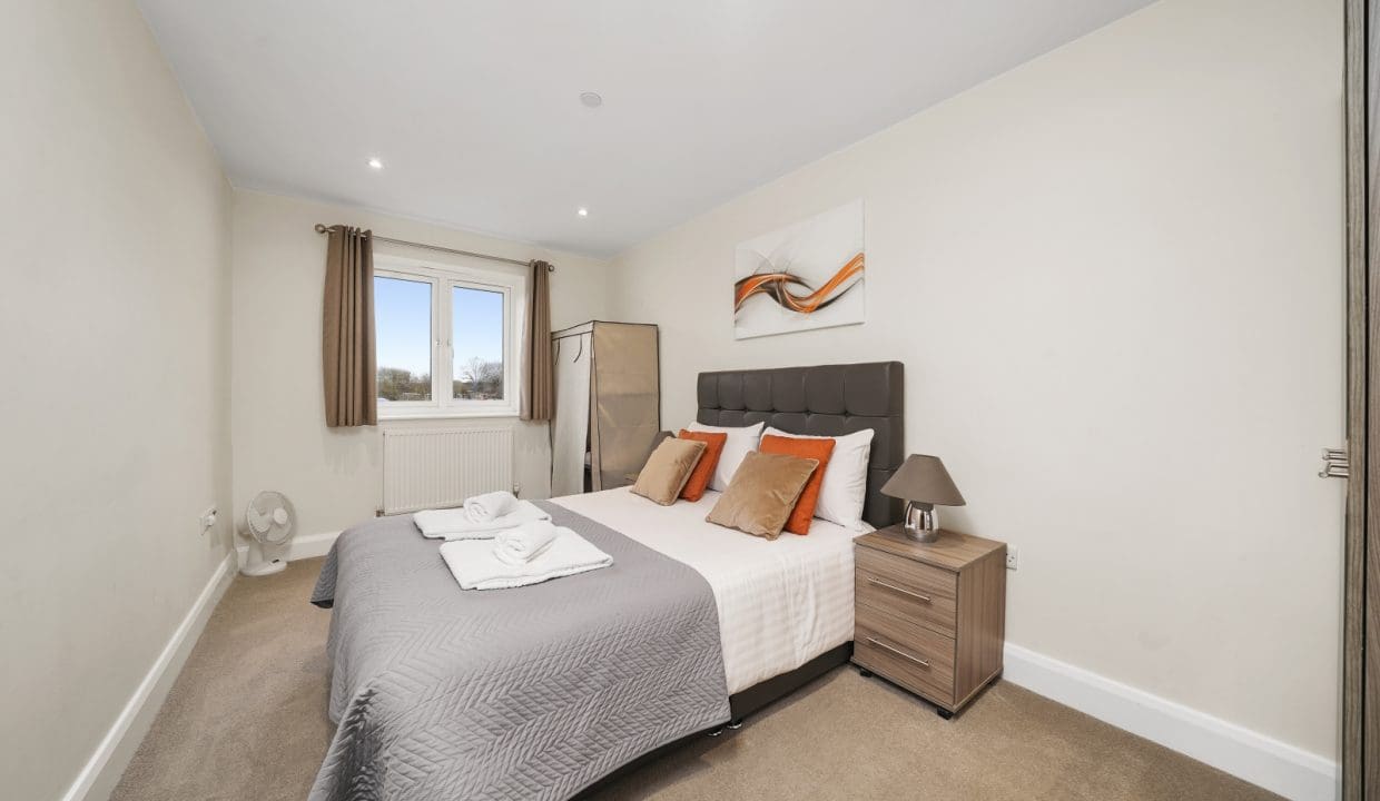 Heathrow Living 6 - Second Bedroom