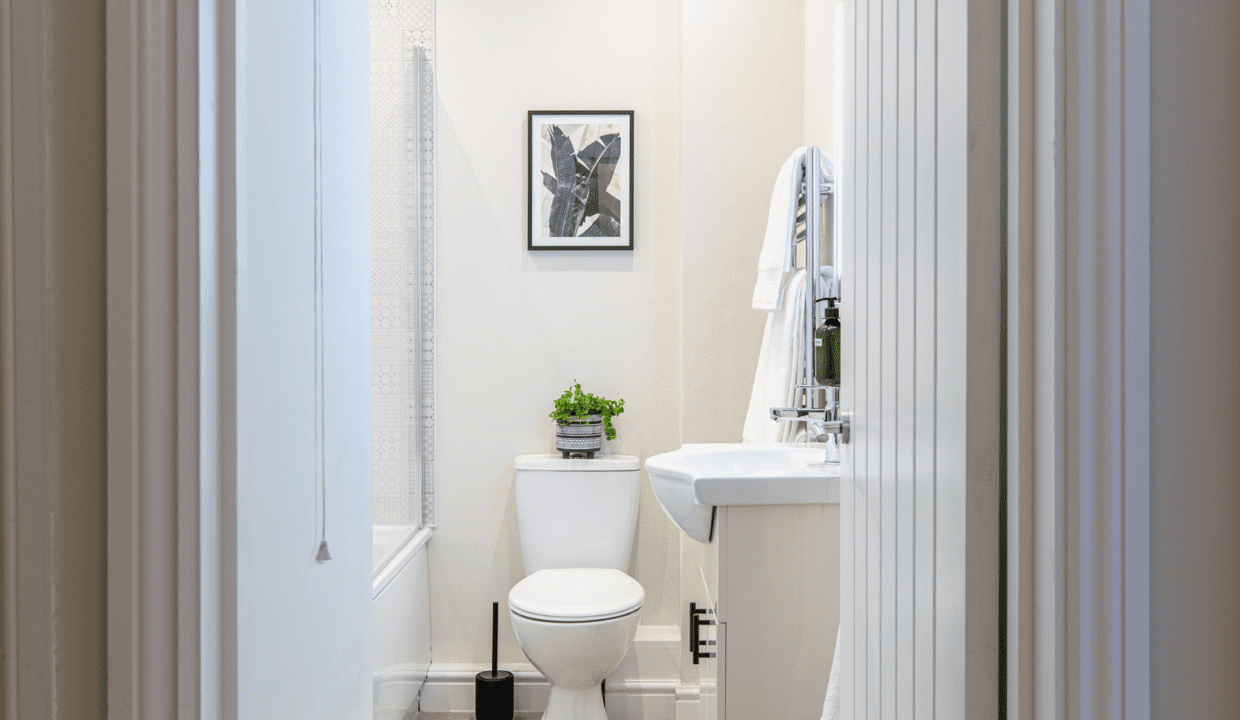 f5c1a781-80bd-425c-d75f-a8a4e4398200