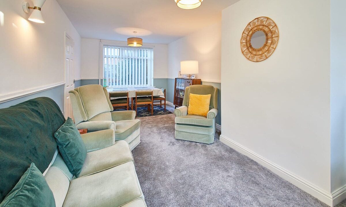 original_1072354110436534414_1823856431[1]