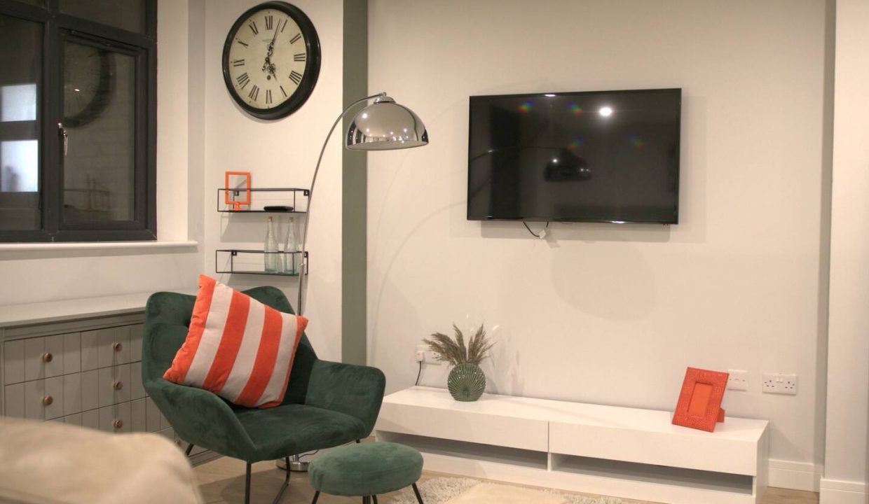 093ce3d1-ac3e-4c8d-b8de-ca0ace2359fe