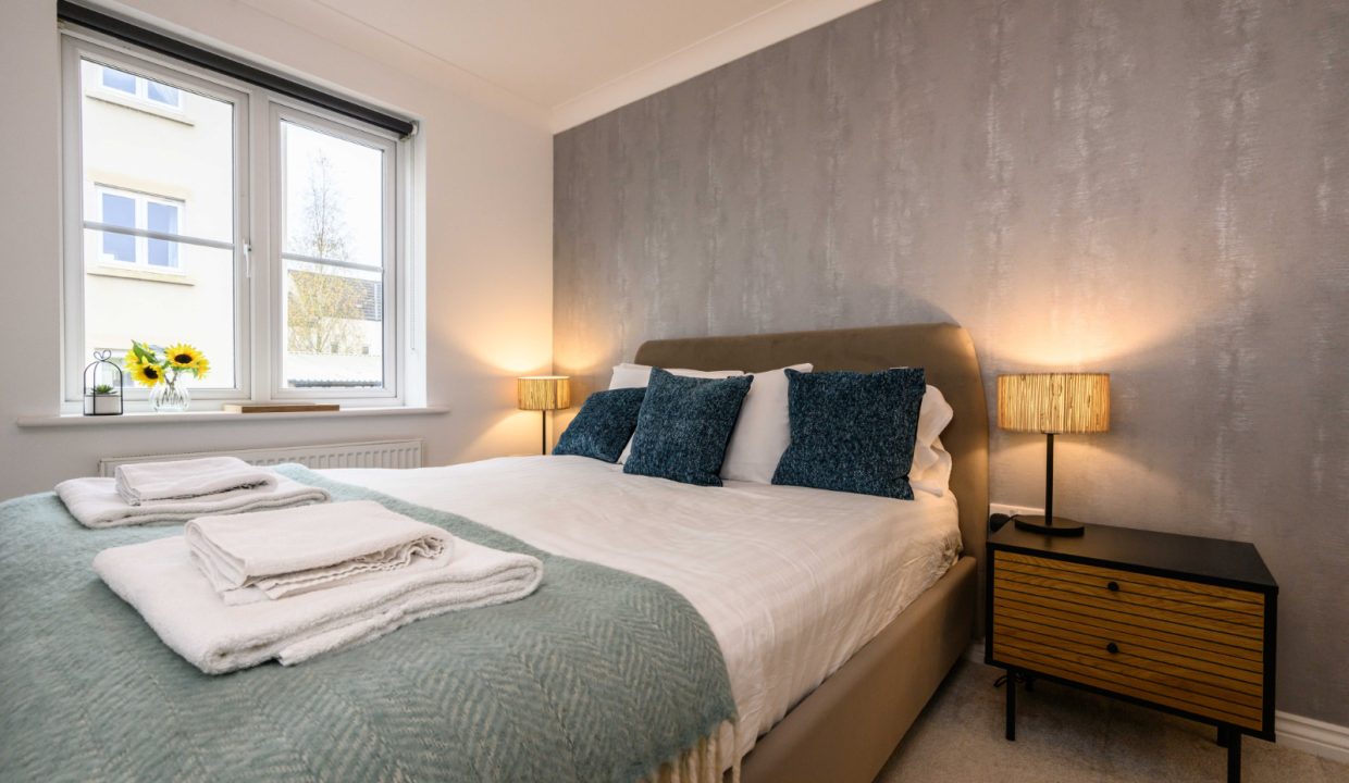 061124 Slipps Close Frome  025