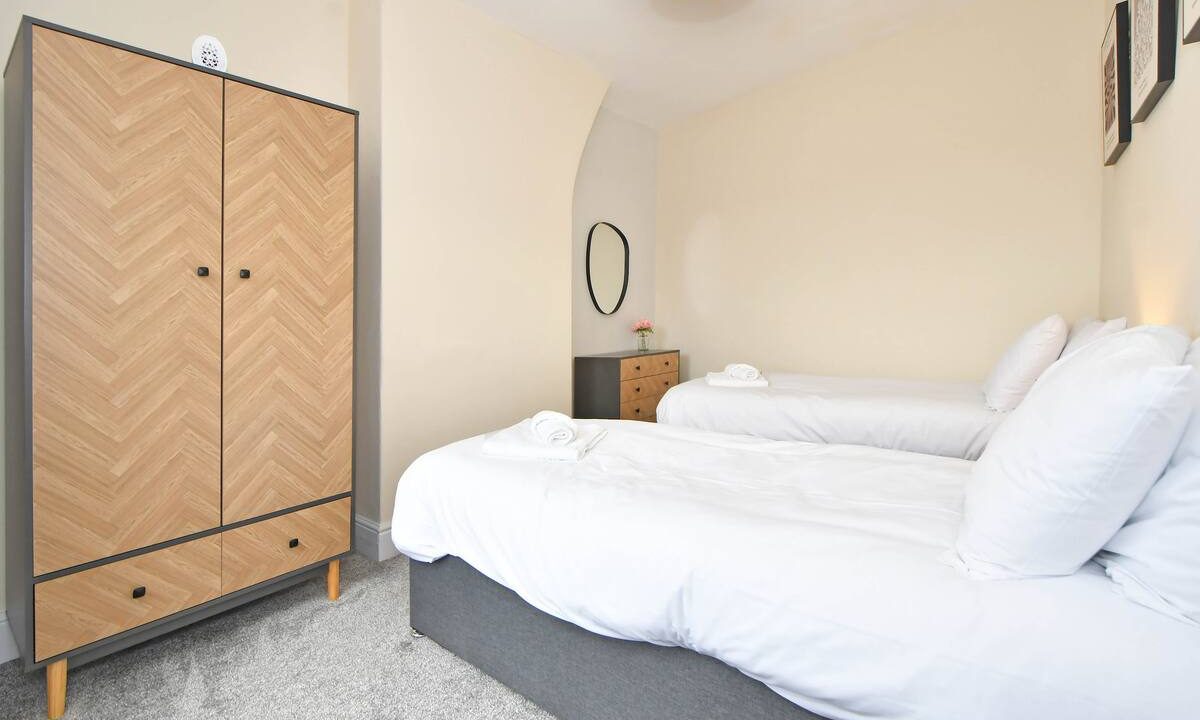 8a1f72c8-44c9-4e28-81f2-7597abdd0d26