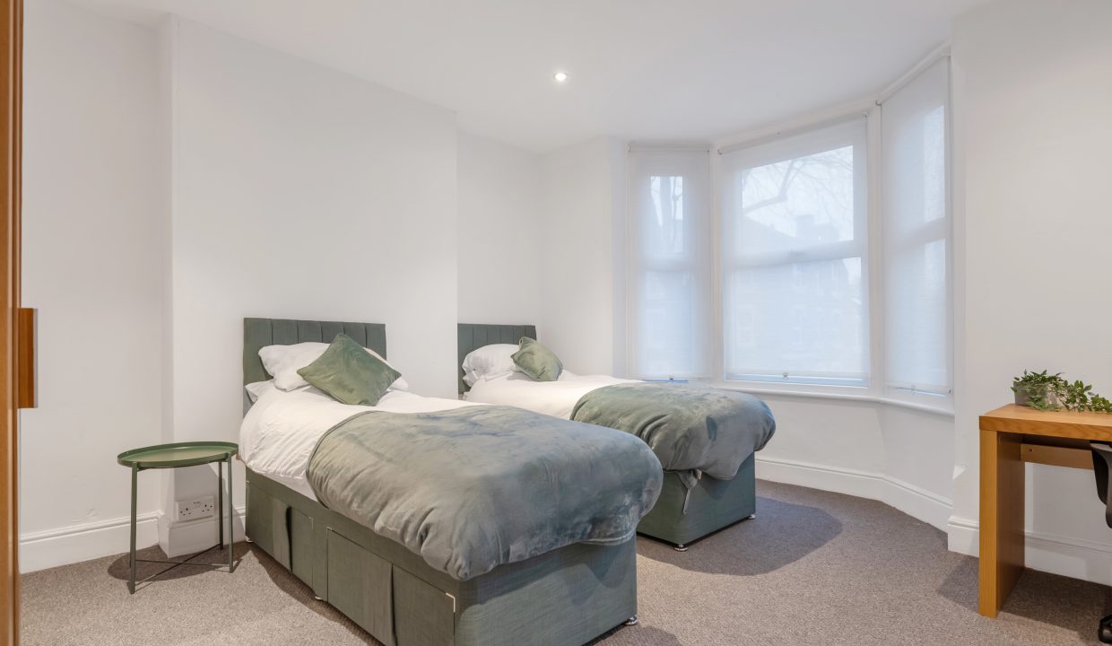 111 radfod blvd-hi-43