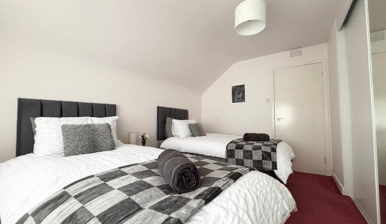 PHOTO-2025-10-05-10-25-41 3