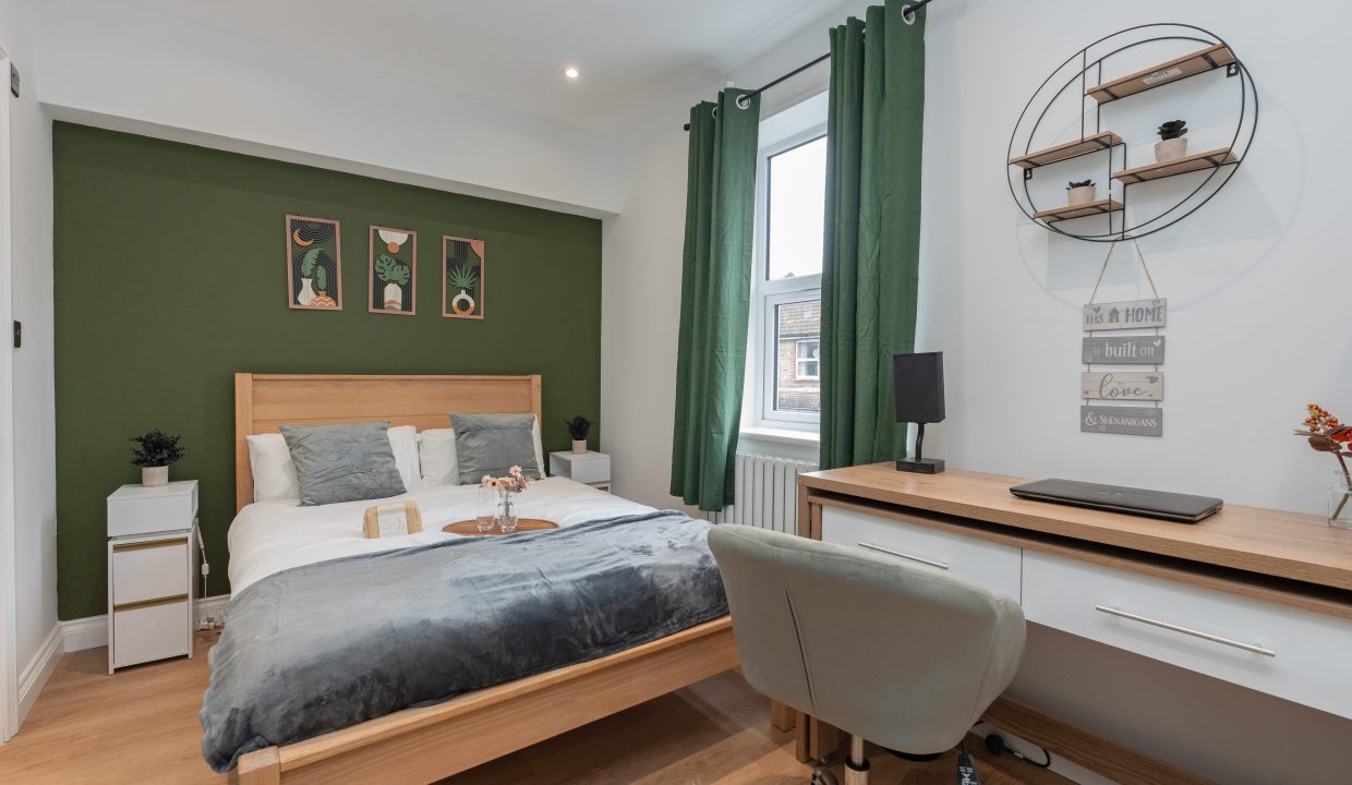 19 Essex Rd Bognor-7405730