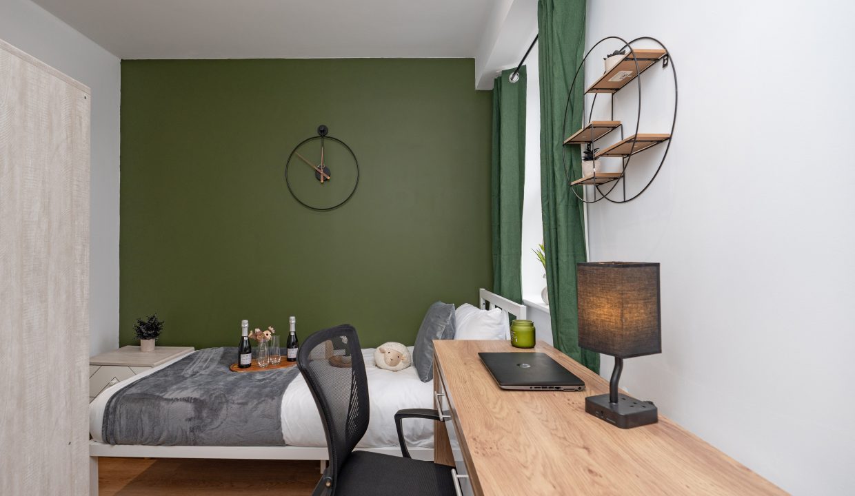 19 Essex Rd Bognor-7405788