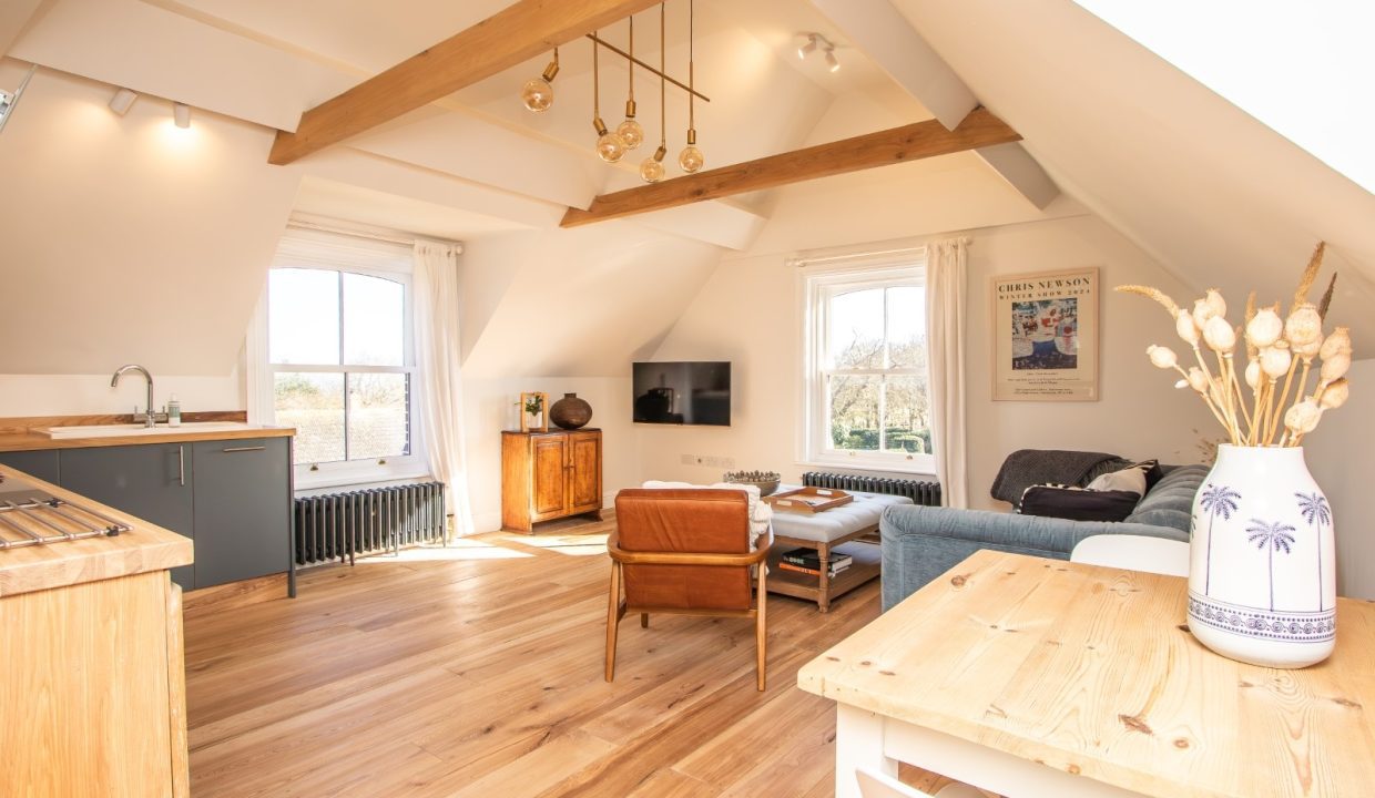 5542959cbc7b1824a5aabcbdd4782801-full