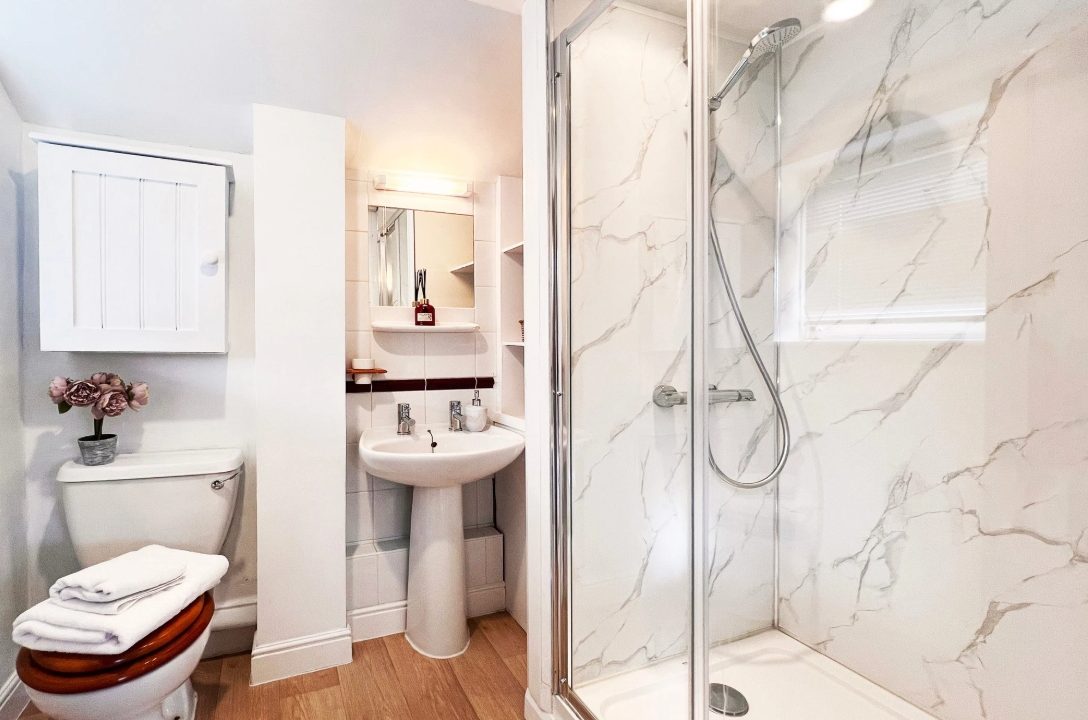 60e0acce396b01180aa35b1981b18747-full