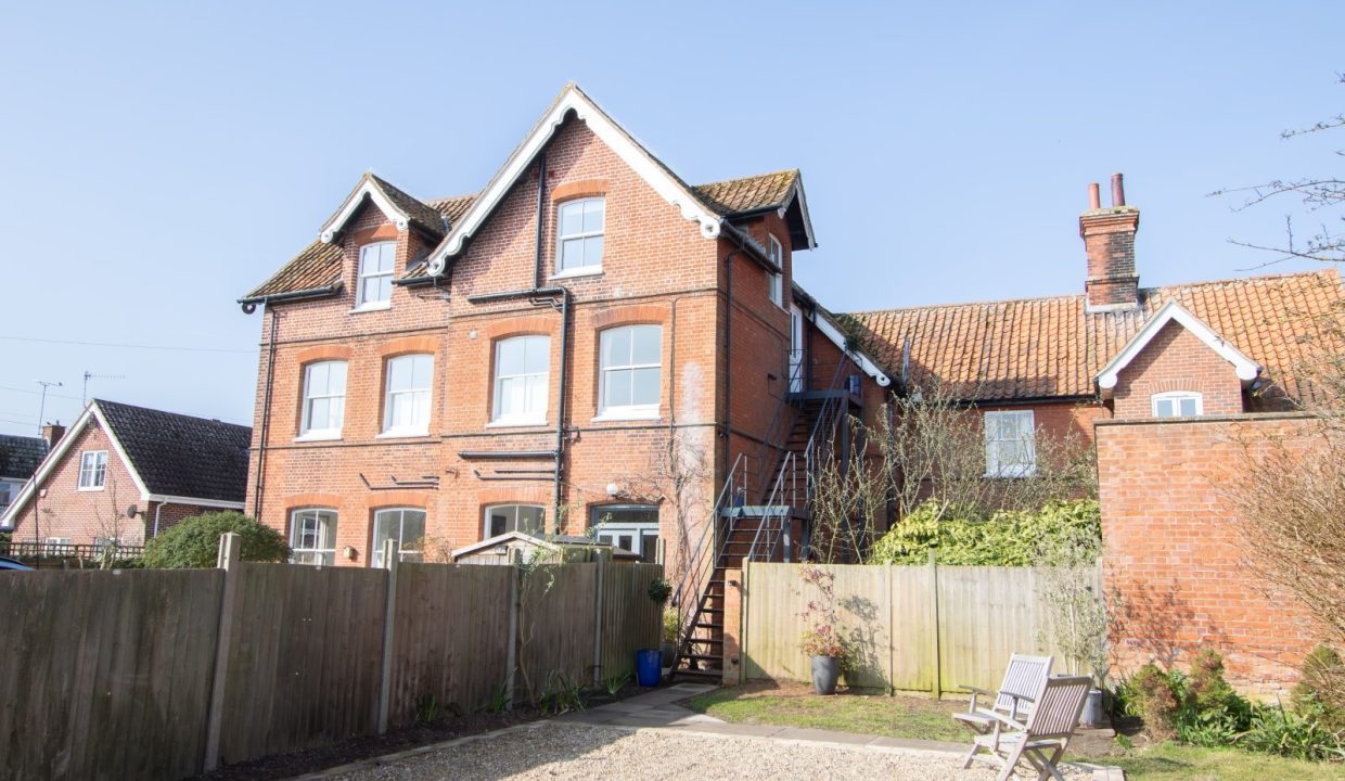 64822f9548e29b36f23cf49785f88d72-full