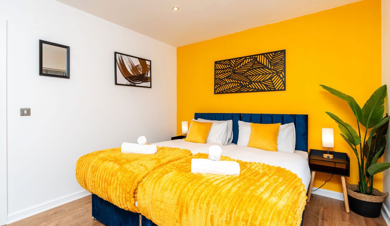 bright-twin-bedroom-sheffield